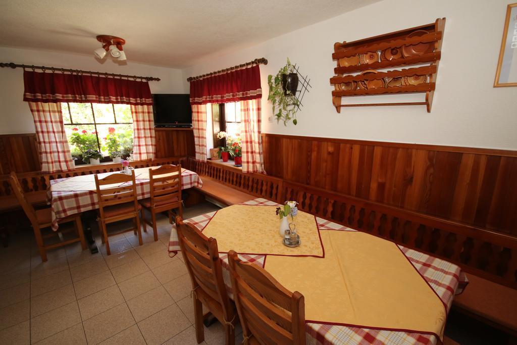 Penzion Pr' Betel Jesenice Ngoại thất bức ảnh